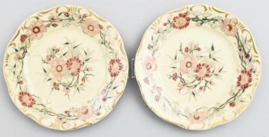 2 db Zsolnay virág mintás süteményes tányér. Kézzel festett, jelzett, hibátlan d: 16,5 cm