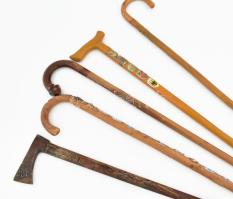 5 darab régi túrabot, jelvényekkel, h: 75-90 cm