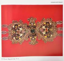 Régiségek könyve. Szerk.: Voit Pál. Bp., 1983, Gondolat. Számos érdekes színes és fekete-fehér képpe...