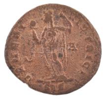 Római Birodalom ~III-IV. század AE Follis (?) bronz (5,38g) T:F,VG
Roman Empire 3rd-4th century AE ...