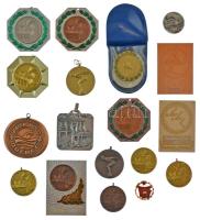 ~500g vegyes, főleeg magyar szocialista sportérem, díjérem, jelvény T:vegyes