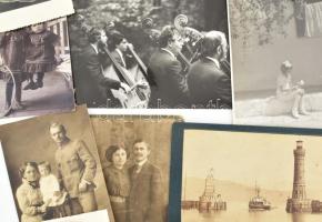 Vegyes (főként régi) fotó tétel: portrék, csoportképek, társaságok, életképek, stb. Vegyes méret és ...