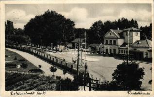 1933 Balatonalmádi-fürdő, Vasútállomás
