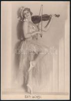 cca 1920-1930 Edith Denise táncosnő, előadóművész, 3 db feliratozott, pecséttel jelzett fotó, néhány kis sérüléssel, 17,5x11 cm és 23x17 cm között