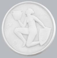 1930 Herendi "Emlék a herendi porcelángyárból, mely 1839-ben alapíttatott" biszkvit porcelán plakett d: 8 cm