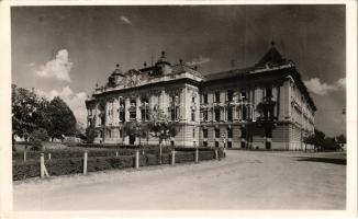 1939 Rimaszombat, Rimavská Sobota; Gömör-Kishont Vármegyeháza. Rábely J. kiadása / county hall (EK)