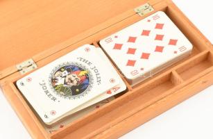 Kártyatartó fadoboz, festett. Francia kártyával, kopással, 23x12 cm