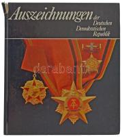 Frank Bartel: Auszeichnungen der Deutschen Demokratischen Republik von den anfängen bis zur gegenwart (A Német Demokratikus Köztársaság kitüntetései a kezdetektől napjainkig). Militärverlag der DDR, Berlin, 1979. Német nyelvű, az NDK kitüntetéseit bemutató könyv, gazdag illusztrációval. Használt, alapvetően jó állapotban, a gerincén egy nagyobb sérüléssel.