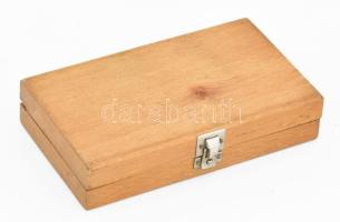 Mitotoyo mérnök szett, fadobozában. 15x8,5 cm