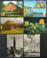 Kb. 100 db MODERN külföldi város képeslap / Cca. 100 modern non-Hungarian town-view postcards