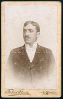 cca 1900 Úr portréja, keményhátú fotó Fehér Floris békéscsabai műterméből, vizitkártya, némi kopással, 10,5x6,5 cm