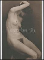 cca 1925 Régi hangulat, régi történet, szolidan erotikus felvétel, 1 db modern nagyítás, 21x15 cm