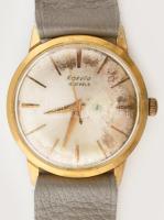 Raketa kézi felhúzós szovjet karóra, 16 köves, kissé kopott gyöngyház számlappal, műbőr szíjjal, működik, d: 33 mm