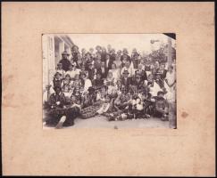 cca 1930 Pesterzsébeti fényképészet pecsétjével jelzett vintage fotó, 11,3x15,7 cm, karton 20,6x25 cm