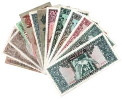 14db-os vegyes korona, pengő, forint bankjegy tétel, közte 1939. 5P; 2006. 500Ft "A forradalom ...