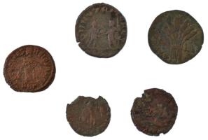 Római Birodalom 5db klf bronz érméből álló tétel T:VF,F Roman Empire 5pcs of diff bronze coin lot C:...