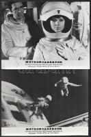 ,,Meteorvadászok" című NDK - lengyel tudományos-fantasztikus film jelenetei és szereplői, 16 db vintage produkciós filmfotó ezüst zselatinos fotópapíron, a használatból eredő (esetleges) kisebb hibákkal, 18x24 cm