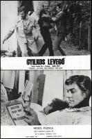 cca 1987 előtt készült külföldi filmekből egy-egy jelenet, 23 db vintage produkciós filmfotó ezüst zselatinos fotópapíron, a használatból eredő (esetleges) kisebb hibákkal, 18x24 cm