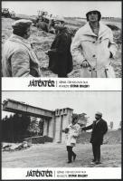 cca 1989 előtt készült ,,Játéktér" című csehszlovák film jelenetei és szereplői, 13 db vintage produkciós filmfotó ezüst zselatinos fotópapíron, a használatból eredő (esetleges) kisebb hibákkal, 18x24 cm