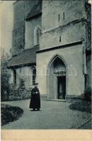 1915 Nagydisznód, Heltau, Cisnadie; Seitenportal der ev. Kirche / Evangélikus templom oldalbejárata. Jos. Drotleff / Lutheran church (EK)