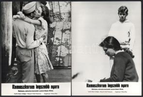 cca 1971 ,,Kamaszkorom legszebb nyara" című amerikai film jelenetei és szereplői, 15 db vintage produkciós filmfotó ezüst zselatinos fotópapíron, a használatból eredő (esetleges) kisebb hibákkal, 18x24 cm