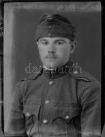 Katonai portréfelvételek tétele, 33 db vintage üveglemez NEGATÍV és síkfilm, a felvételek különböző ...