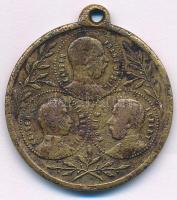 1893. "II Vilmos - I. Ferencz József - Albert" aranyozott bronz emlékérem füllel. "EMLÉKÜL A NAGY CSÁSZÁRI GYAKORLATRÓL KŐSZEG 1893" (29mm) T:VF