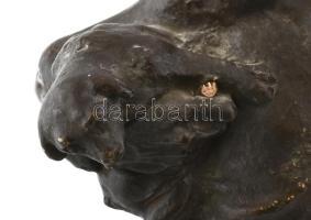 Kiss György (1852-1919) Nyáját védő pásztor. Festett gipsz, jelzett, sérült 33 cm