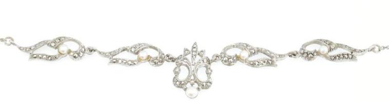 Ezüst(Ag) gyöngyös, markazitos nyakék, jelzett, h: 43,5 cm, bruttó: 14 g