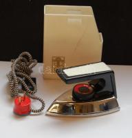 Régi szétszerelhető, hordozható vasaló, szép állapotban