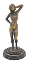 Jelzés nélkül: Női akt. Bronz, fa talpon, m: 31,5 cm