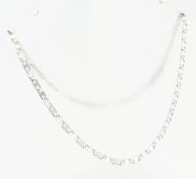 Ezüst(Ag) pálcikás lapos nyaklánc, jelzett, h: 47 cm, nettó: 10,4 g