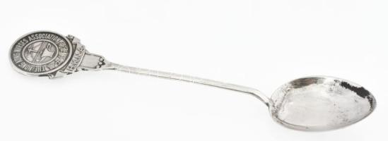 Ezüst(Ag) Hong Kong kanál, jelzett, h: 13 cm, nettó: 16,3 g