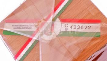 1904 Tokaji Asszúeszencia. Tokaj kereskedőház Rt, Magyarország, Sátoraljaújhely 2000, Tolcsva tanúsí...