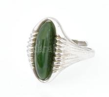 Ezüst(Ag) gyűrű, jelzett, méret: 53, bruttó: 6,3 g