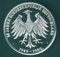 Németország 1989. "II. Erzsébet Németországban" Ag 20,4g emlékérem T:PP