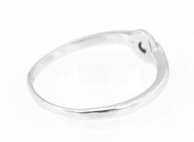 14K fehérarany (Au) gyűrű 1,28g cirkón kővel jelzett m: 51