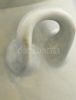 Zsolnay szilke. Mázas keménycserép, masszába nyomott "Zsolnay Pécs" jelzéssel és formaszám...