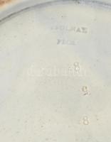 Zsolnay szilke. Mázas keménycserép, masszába nyomott "Zsolnay Pécs" jelzéssel és formaszám...