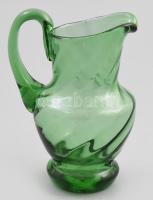 Zöld üveg kiöntő. Fújt, csavart huta üveg, anyagában színezett, hibátlan 14 cm