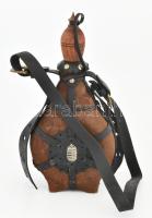 Csikóbőr kulacs, magyar címerrel, szép állapotban, m: 31 cm