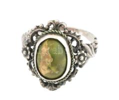 Ezüst(Ag) gyűrű, jelzett, méret: 51, bruttó: 1,67 g