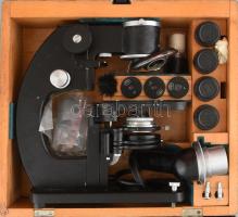 PZO mikroszkóp komplett szett, sok lencsével komplett, fa dobozban szép állapotban