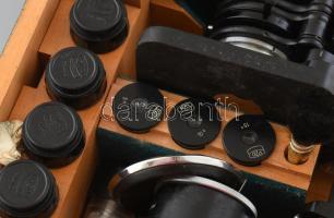 PZO mikroszkóp komplett szett, sok lencsével komplett, fa dobozban szép állapotban