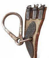 Az 1873-ban alakult MÁVAG Önkéntes Tűzoltóság (Budapest, Golgota utca 6.) által rendszeresített tűzo...