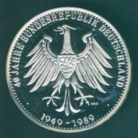 Németország 1989. "A Deutschlandlied nemzeti himnusszá válik" Ag 20g emlékérem T:PP