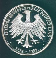 Németország 1989. "Konrad Adenauer temetése" Ag 20g emlékérem T:PP