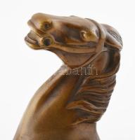 Bronz ló szobor, fa talapzaton, jelzés nélkül, szép állapotban, m: 25 cm