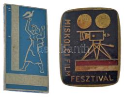 DN "TV Vetélkedő - Kispest" műgyantás fém kitűző (28x15mm) + DN "Miskolci Filmfesztivál" műgyantás fém kitűző (25x19mm) T:XF