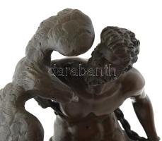 Auguste Moreau (1834-1917) után: Leláncolt Prométheusz Ethonnal és Ókeaniszokkal. Bronz, jelzett, hi...